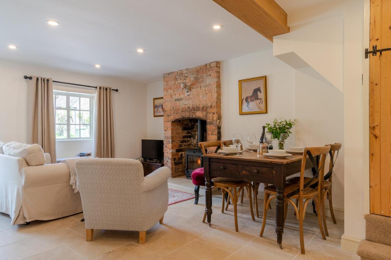 Poppy Cottage Broadwell  外观 照片
